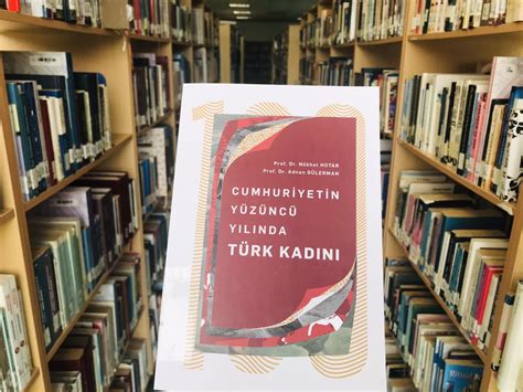  Triaenodes! Bir Tırtıl mı Yoksa Örümcek mi?:  Bir Çok Bacaklı Dünyasına Yolculuk